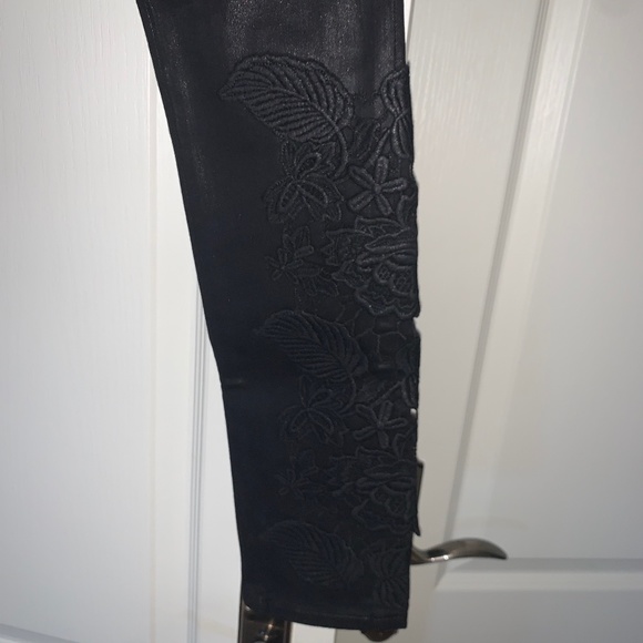 J Brand Mid Rise Skinny Coated Black Lace Jeans, Size 25 (Rare) - Picture 6 of 16